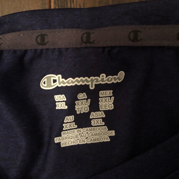 Men’s champion shirt - Picture 4 of 4